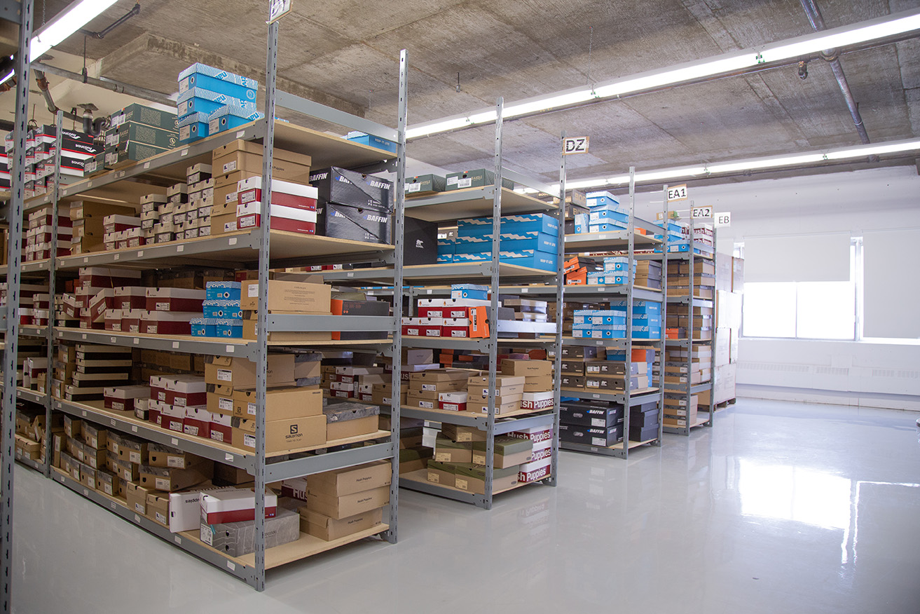 widespan bulk shelving E series wood deck boltless shelving system box goods distribution for retail